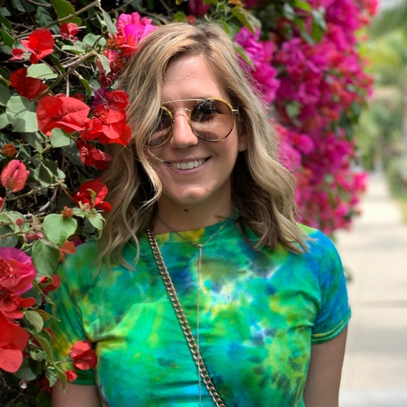 Meet your Posher, Casey - Picture 2 of 3